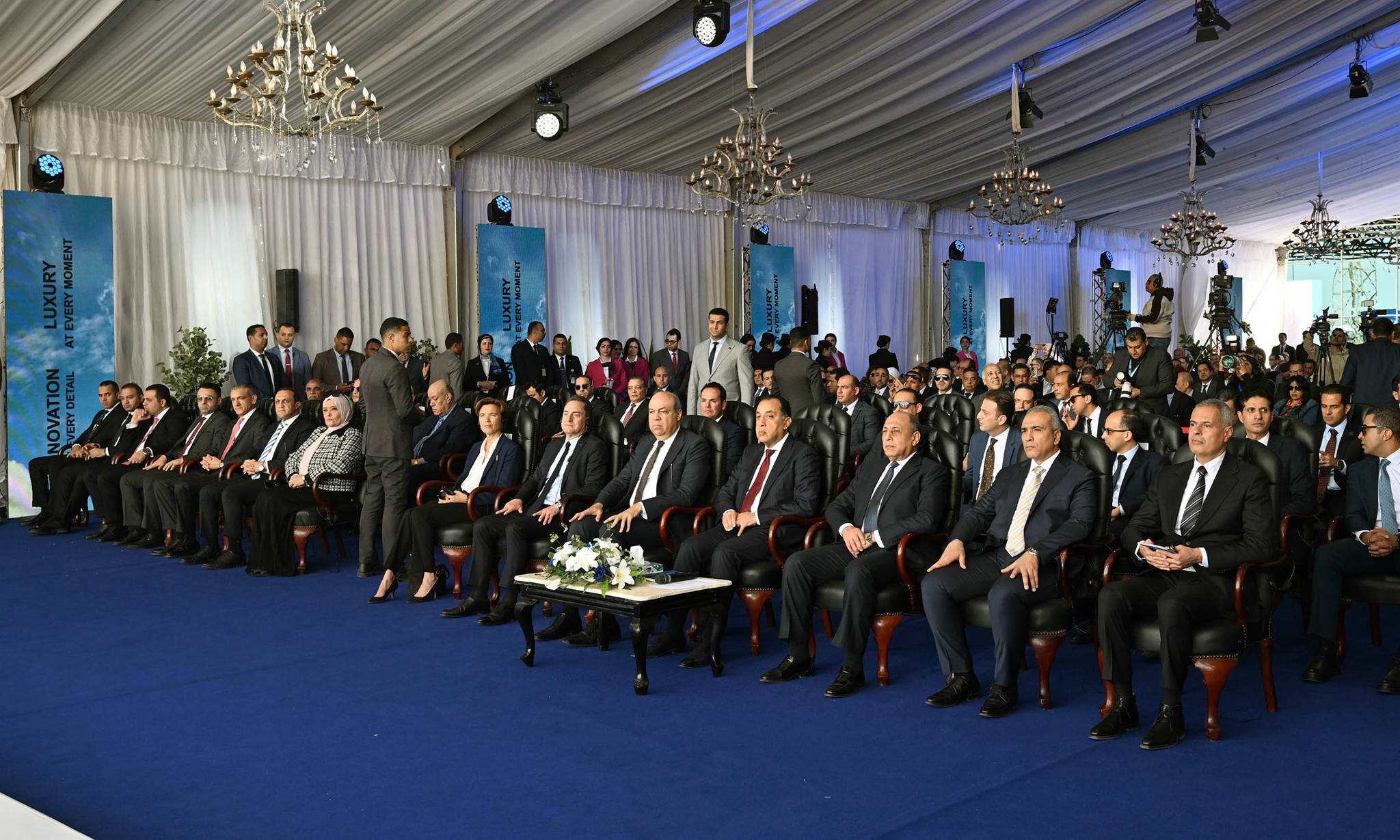 مدبولي يشهد فعاليات انضمام أول طائرة من طراز Airbus A350-900 