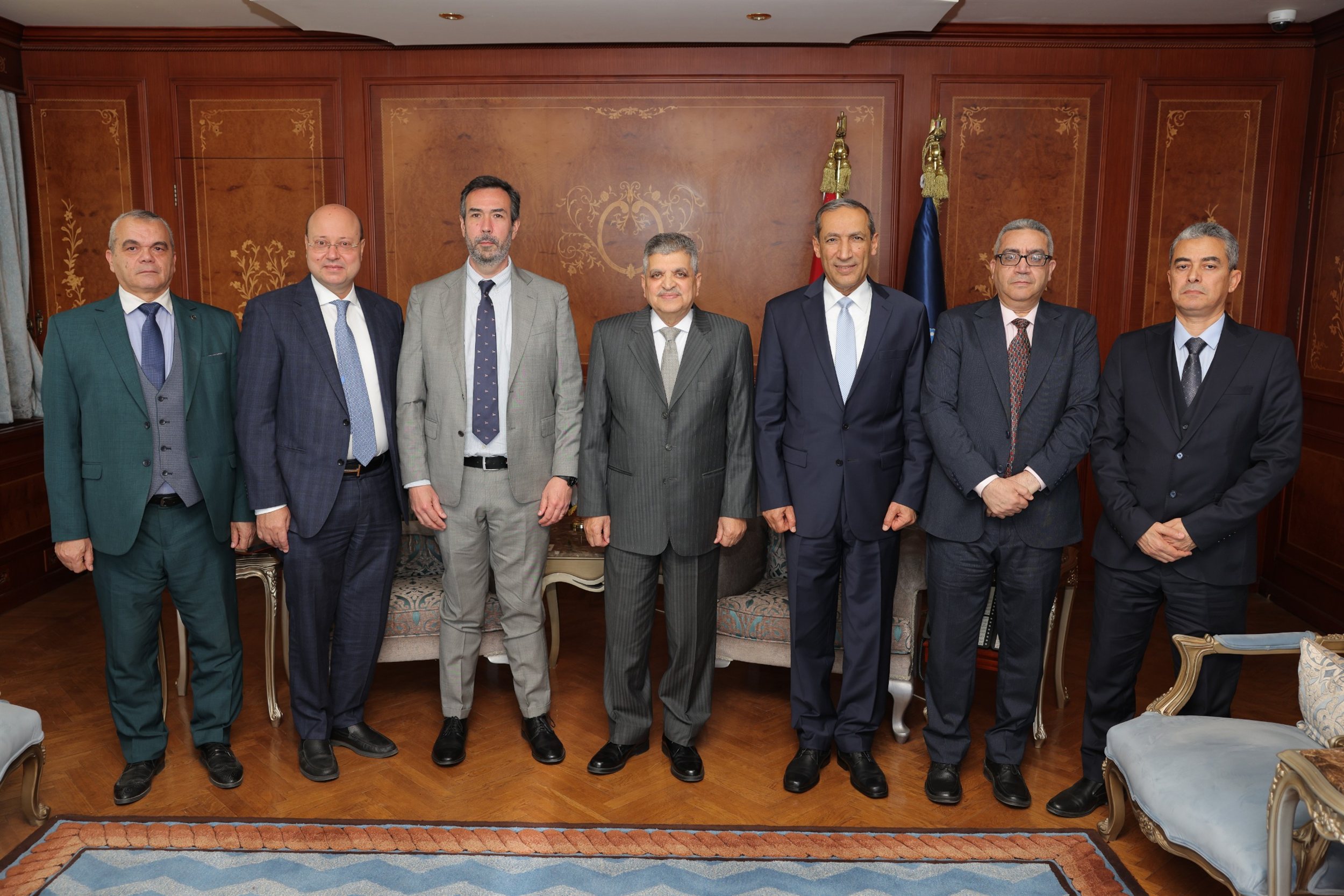 الفريق أسامة ربيع يجتمع مع وJuan Pablo Richards 