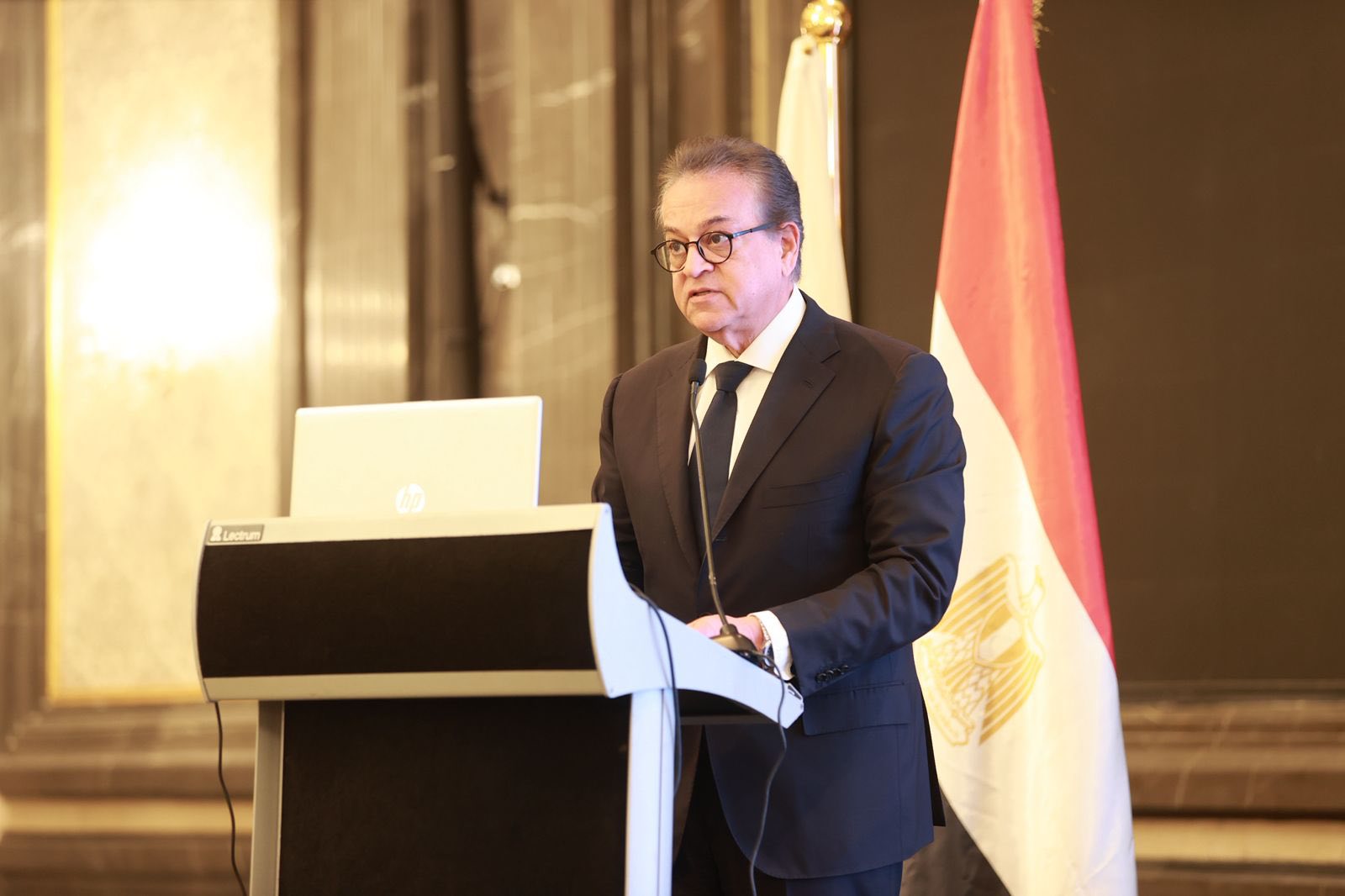 الدكتور خالد عبدالغفار وزير الصحة والسكان