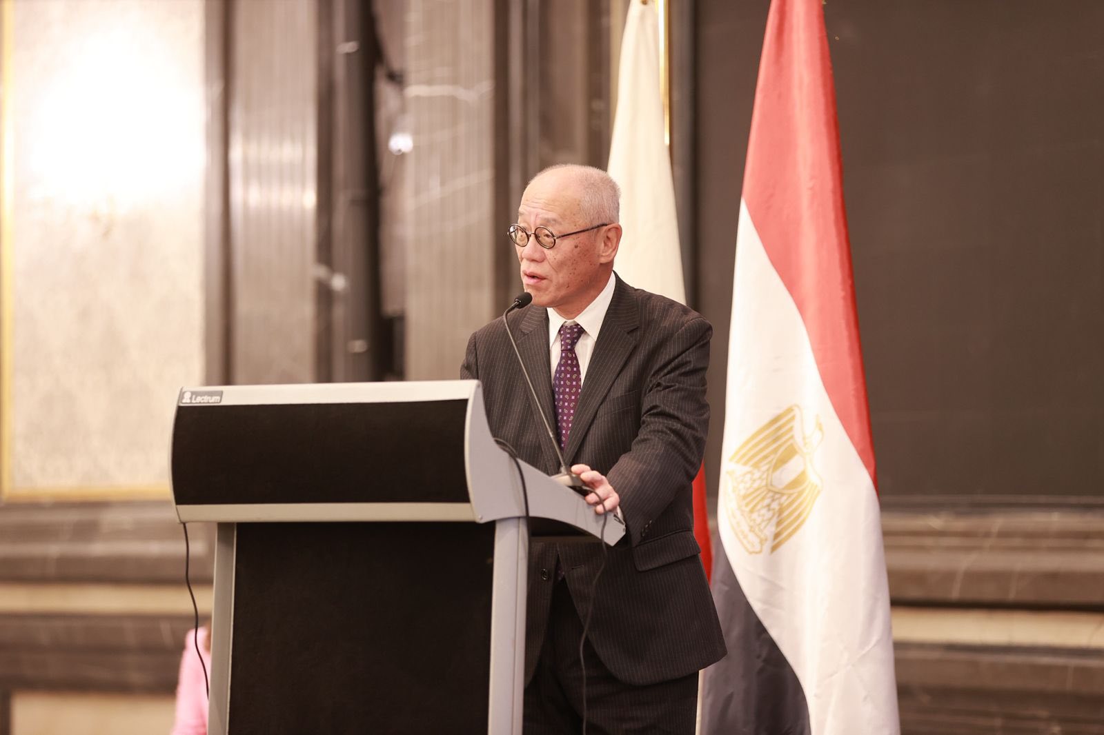 السفير إيوايي فوميو سفير اليابان