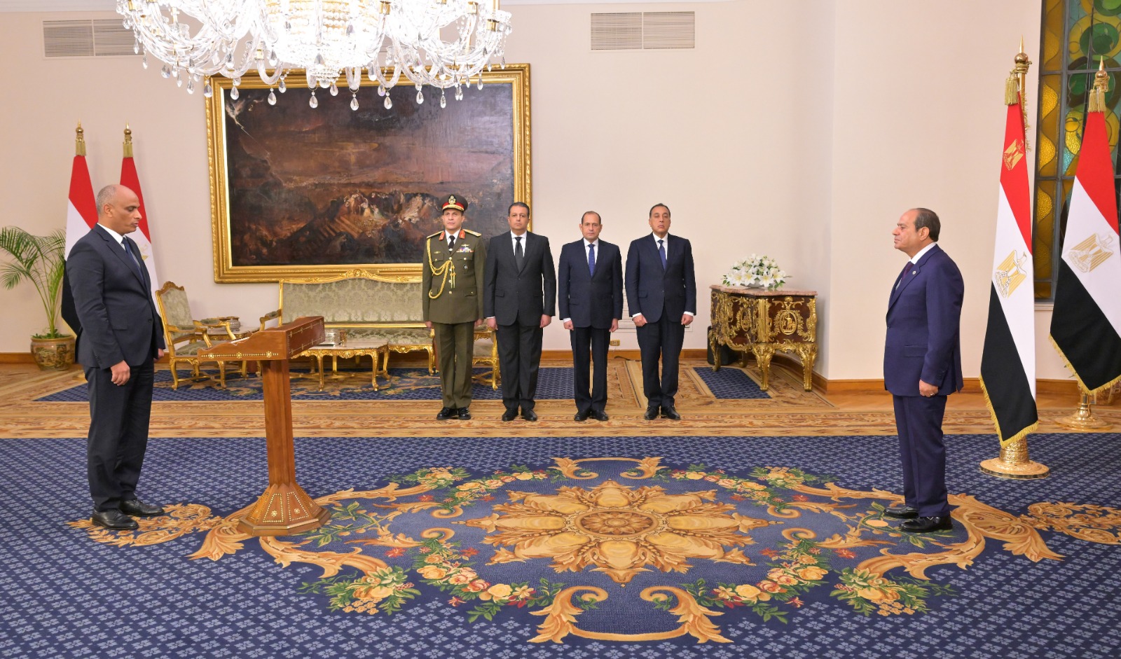 الرئيس السيسي يشهد أداء المحافظين الجدد ونوابهم لليمين الدستورية