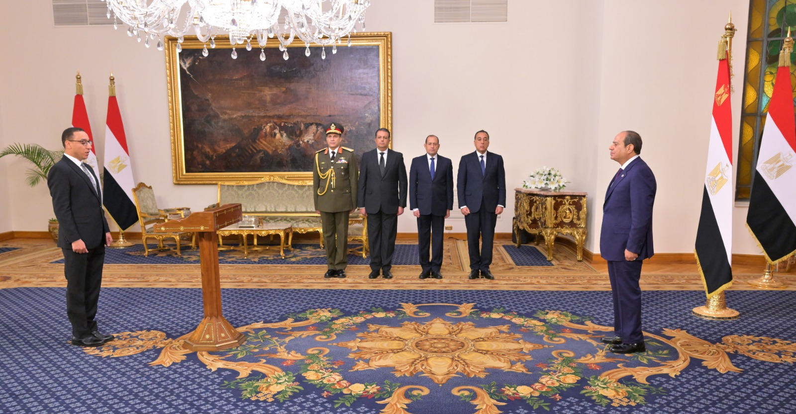 الرئيس السيسي يشهد أداء المحافظين الجدد ونوابهم لليمين الدستورية