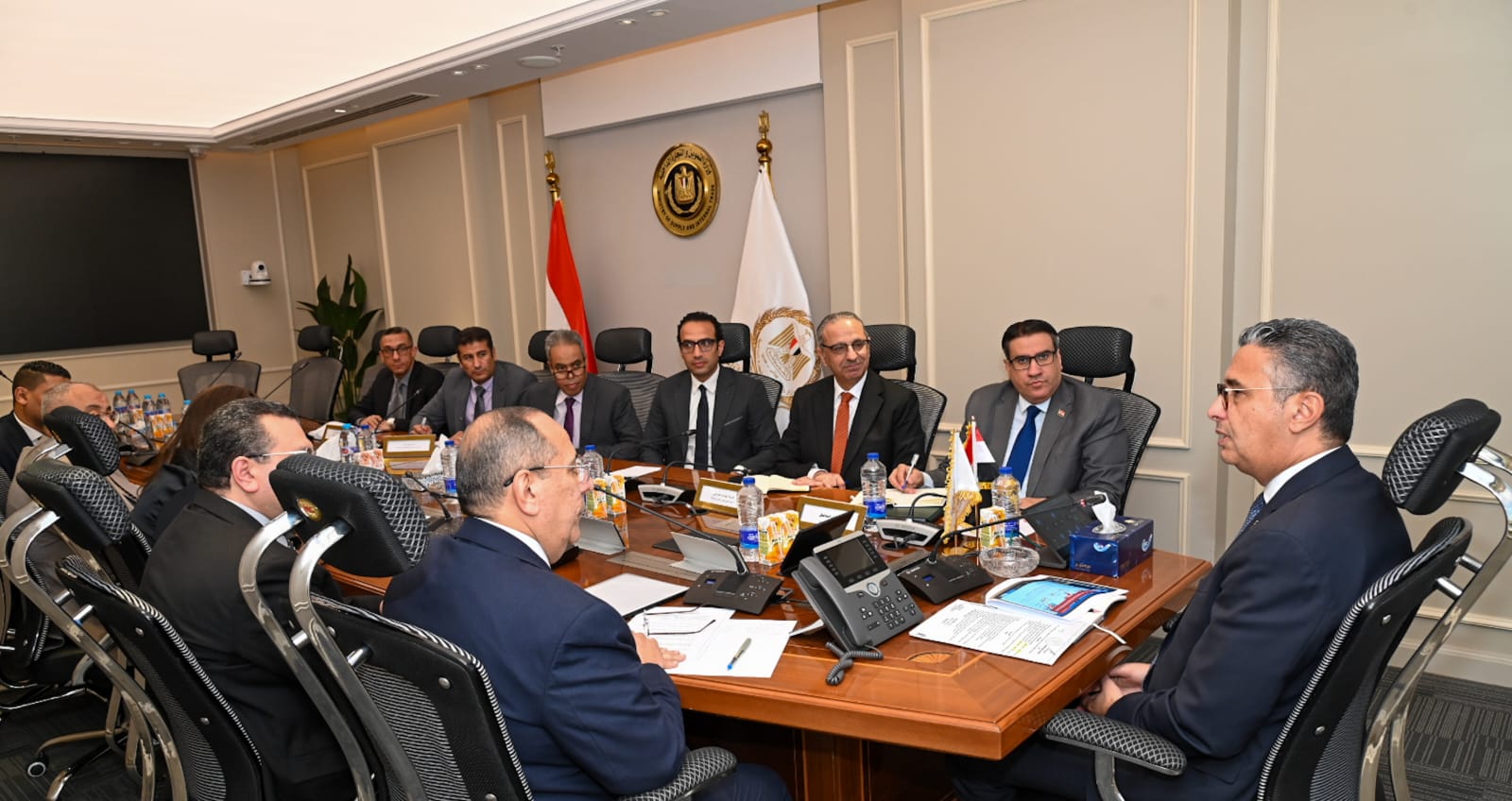 وزير التموين يوجه ببدء صرف المنحة الإضافية على البطاقات التموينية