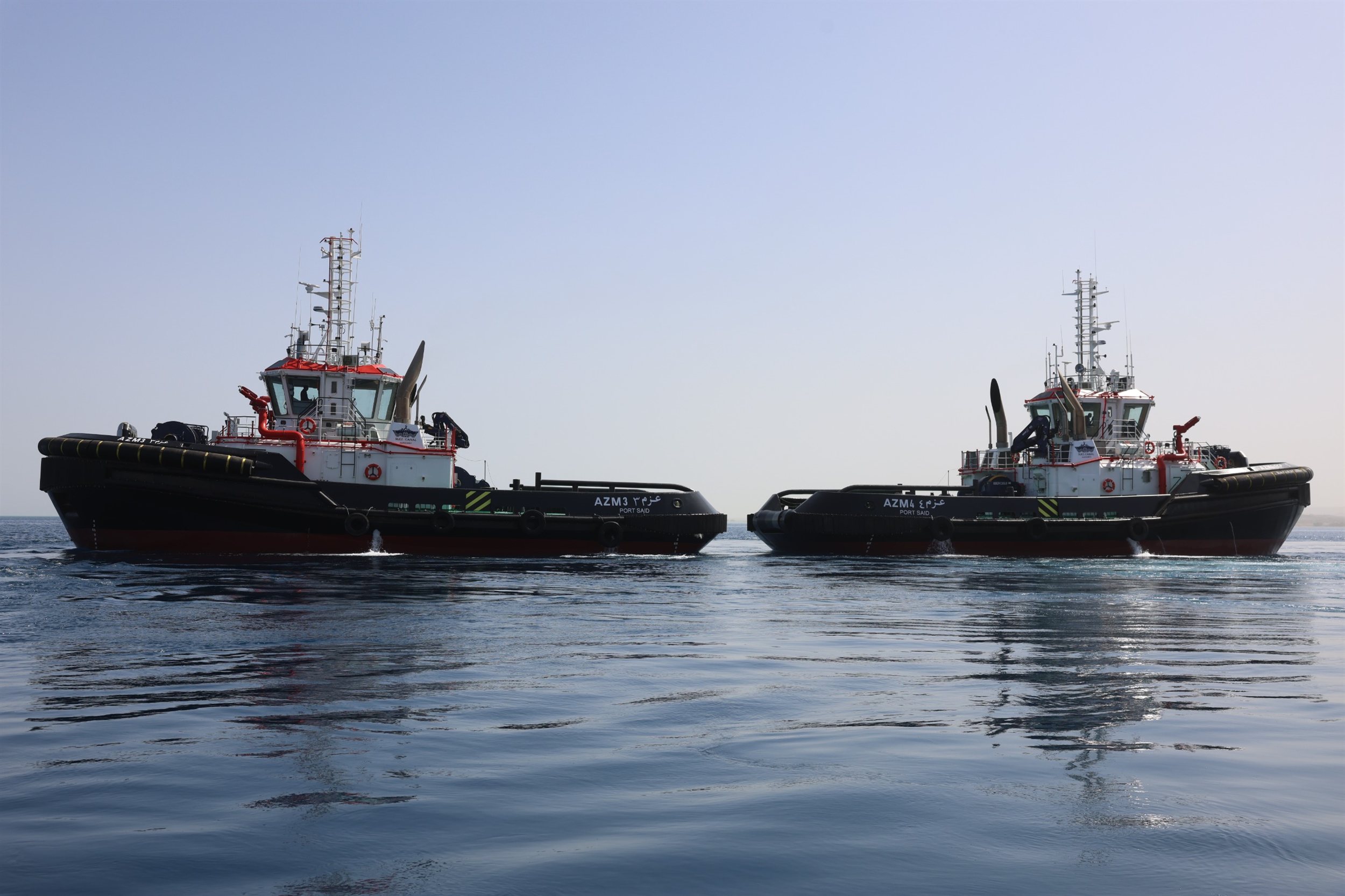 ربيع رئيس هيئة قناة السويس يتفقد أعمال بناء الوحدات البحرية