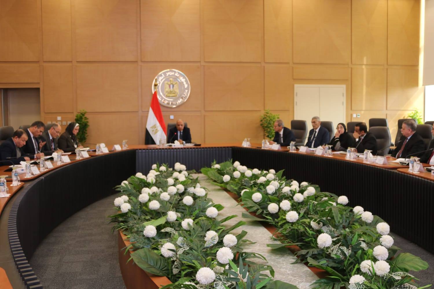 وزير الكهرباء يجتمع برؤساء شركات إنتاج الكهرباء 