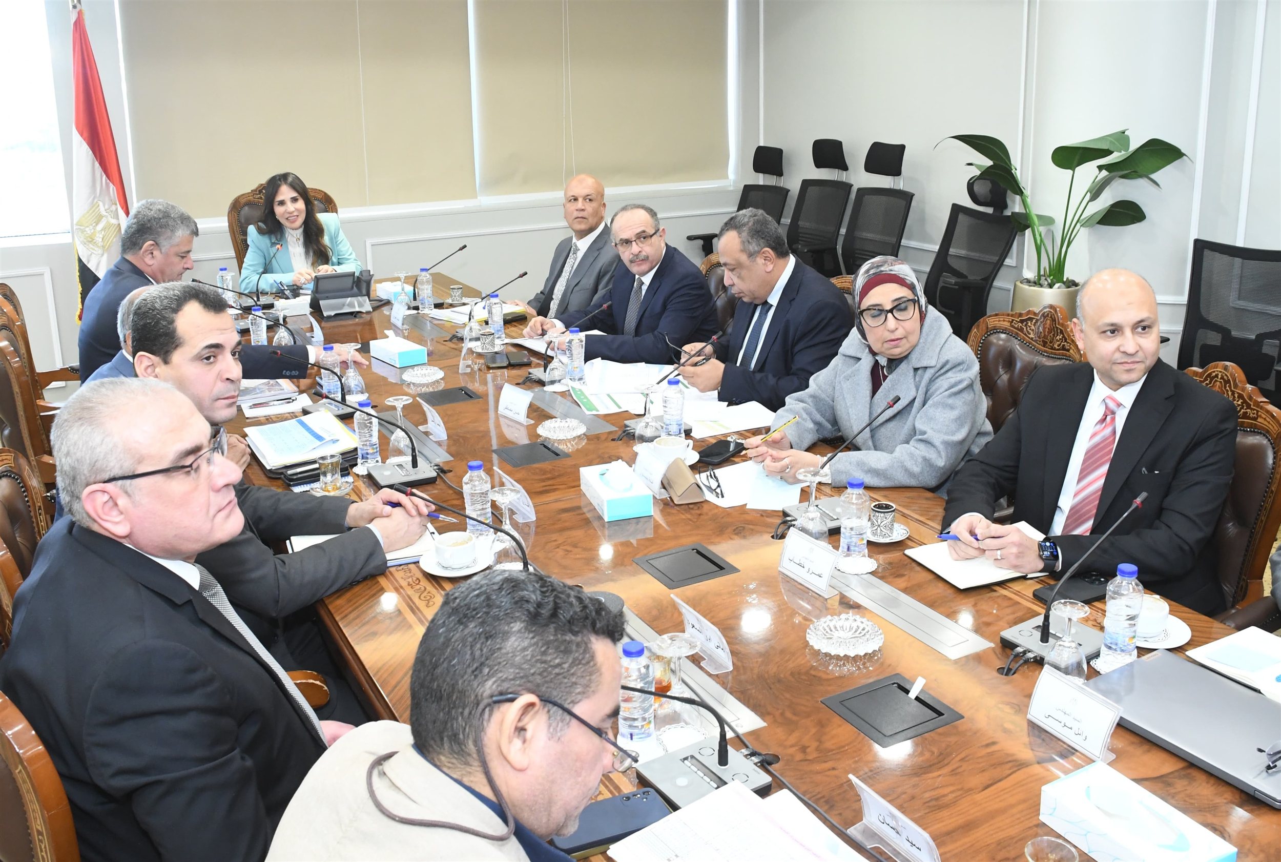 وزيرة الإسكان تتابع موقف تنفيذ مشروعات حياة كريمة