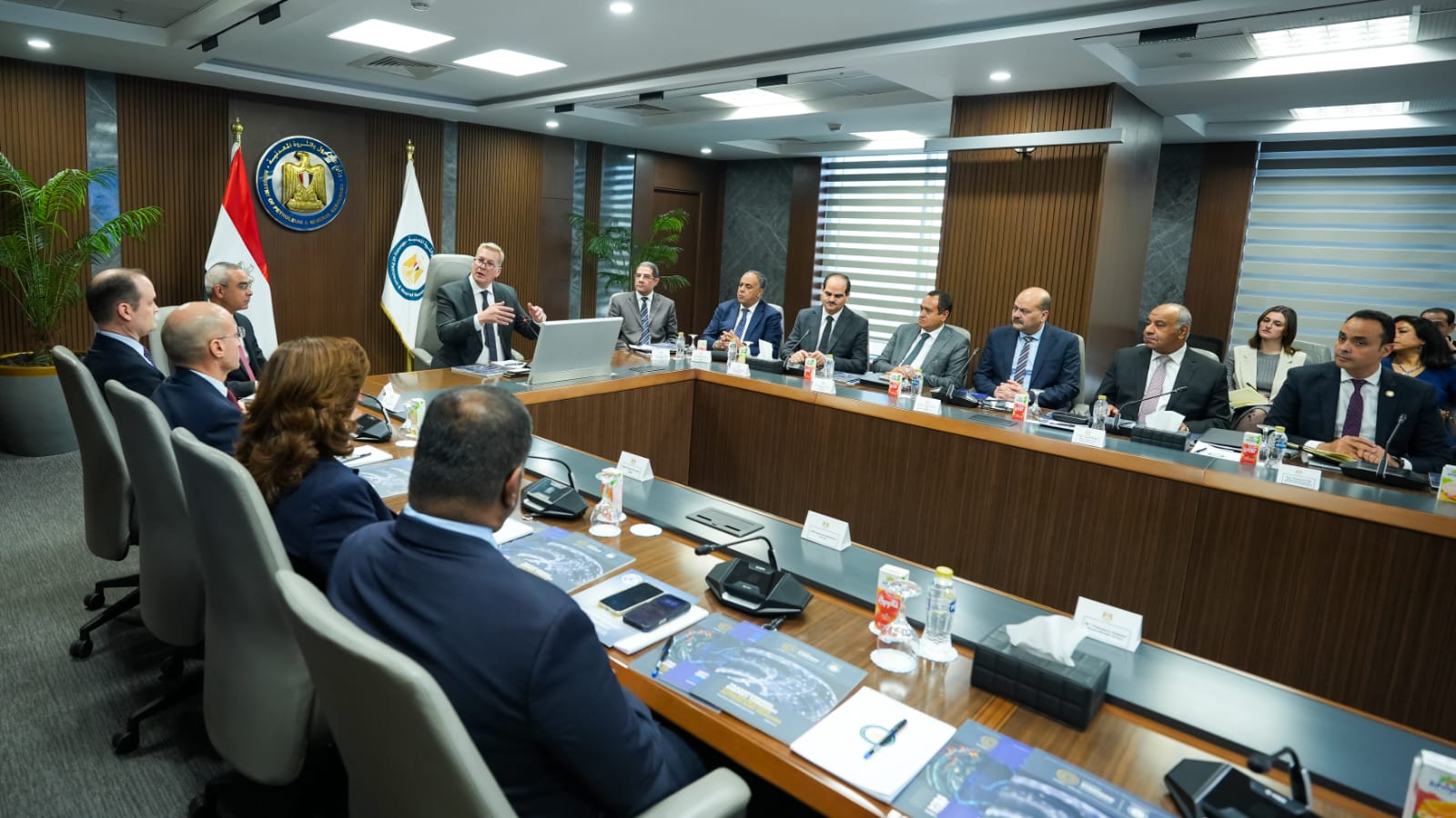 اجتماع اللجنة العليا لمؤتمر ومعرض مصر الدولي للطاقة إيجبس 2026