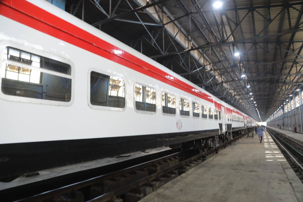 وزير النقل يجري جولة موسعة بورش السكك الحديدية