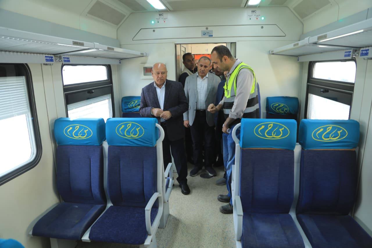 وزير النقل يجري جولة موسعة بورش السكك الحديدية