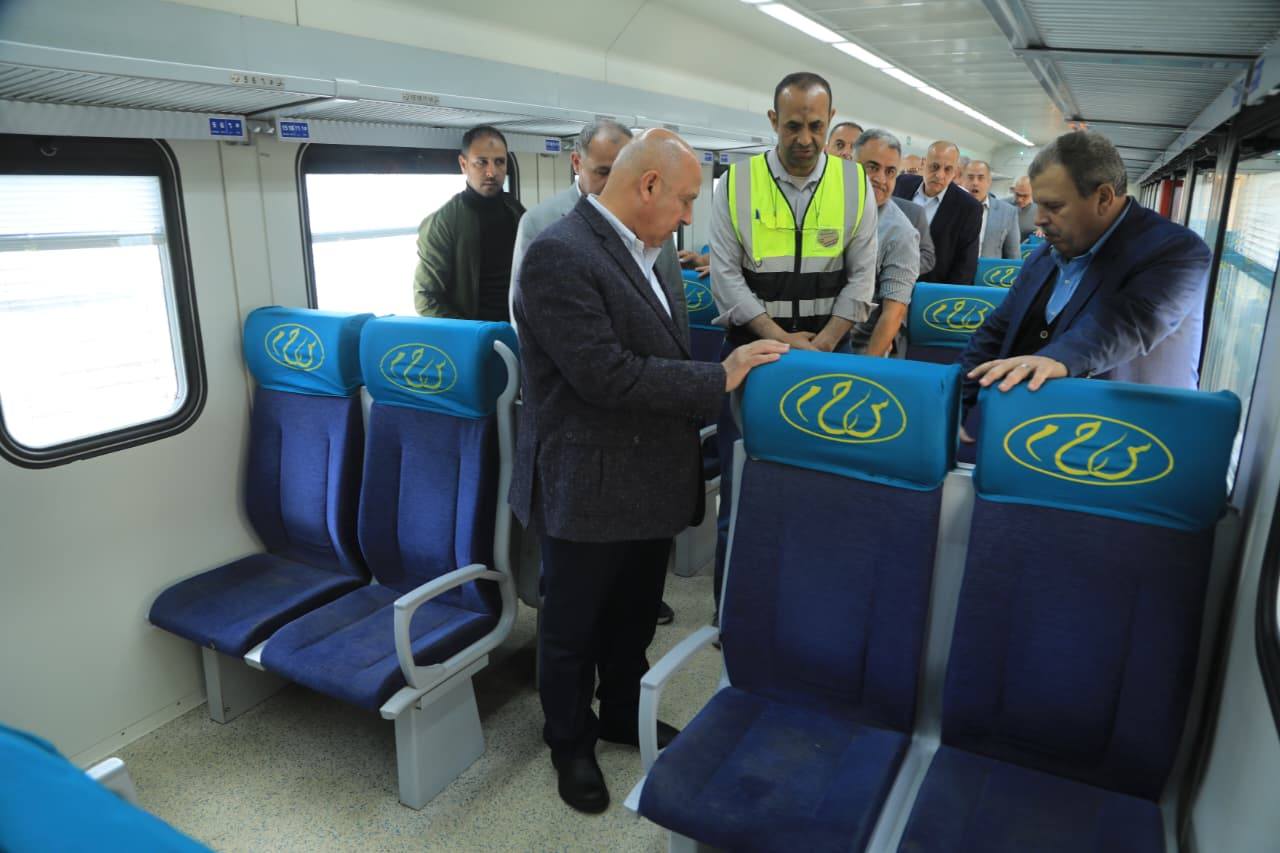 وزير النقل يجري جولة موسعة بورش السكك الحديدية