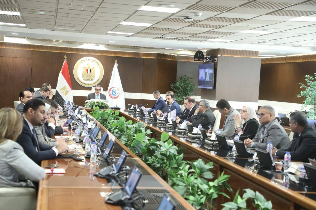 وزير الصحة يتابع الاستعدادات للتشغيل التجريبي لمنظومة التأمين الصحي بالمنيا