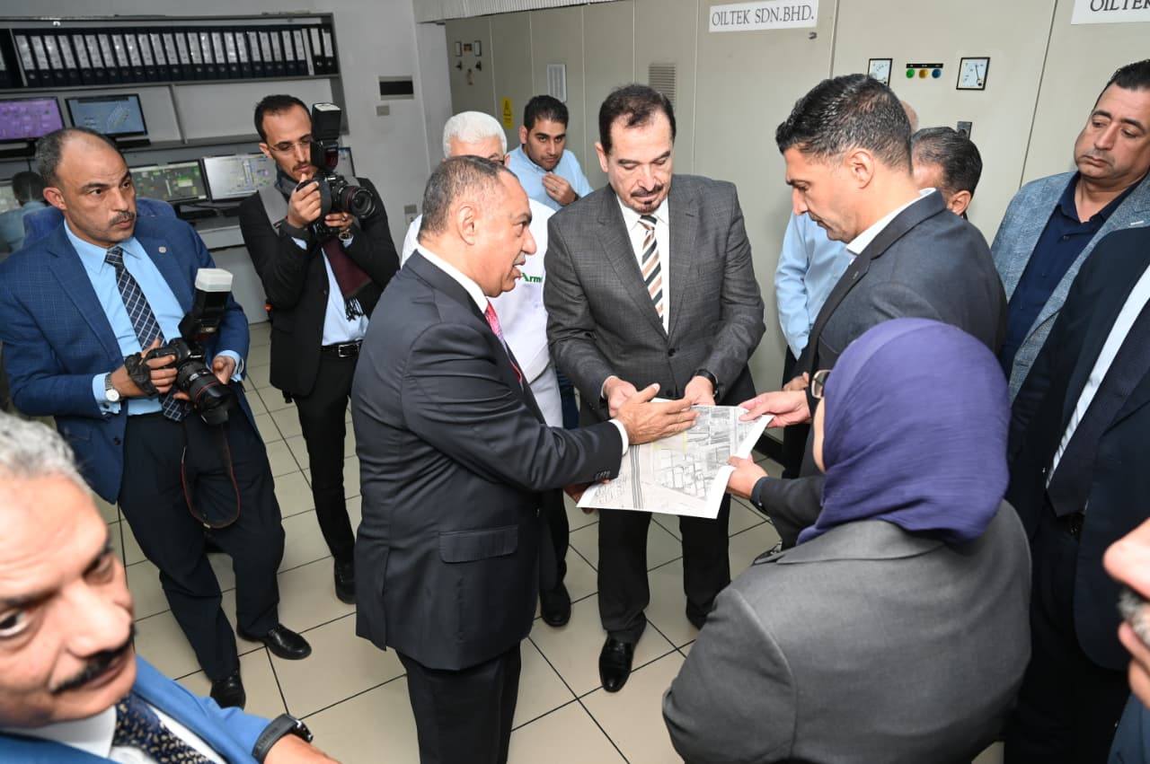 وزير الصناعة يتفقد مصنعين للصناعات الهندسية والغذائية بمدينة العاشر من رمضان