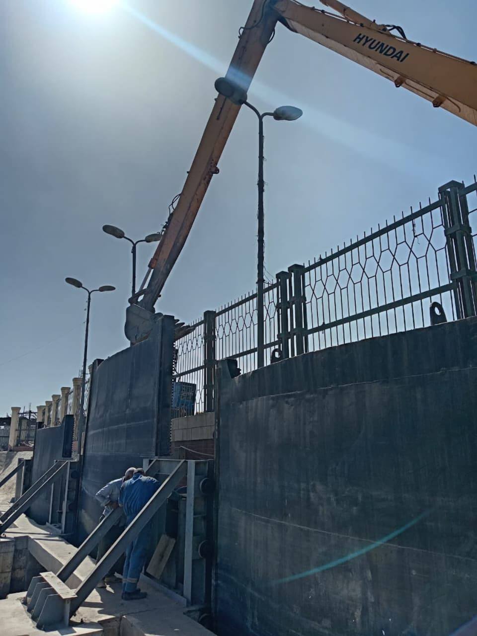 وزير الري يتابع التعامل مع زيادة الطلب على المياه