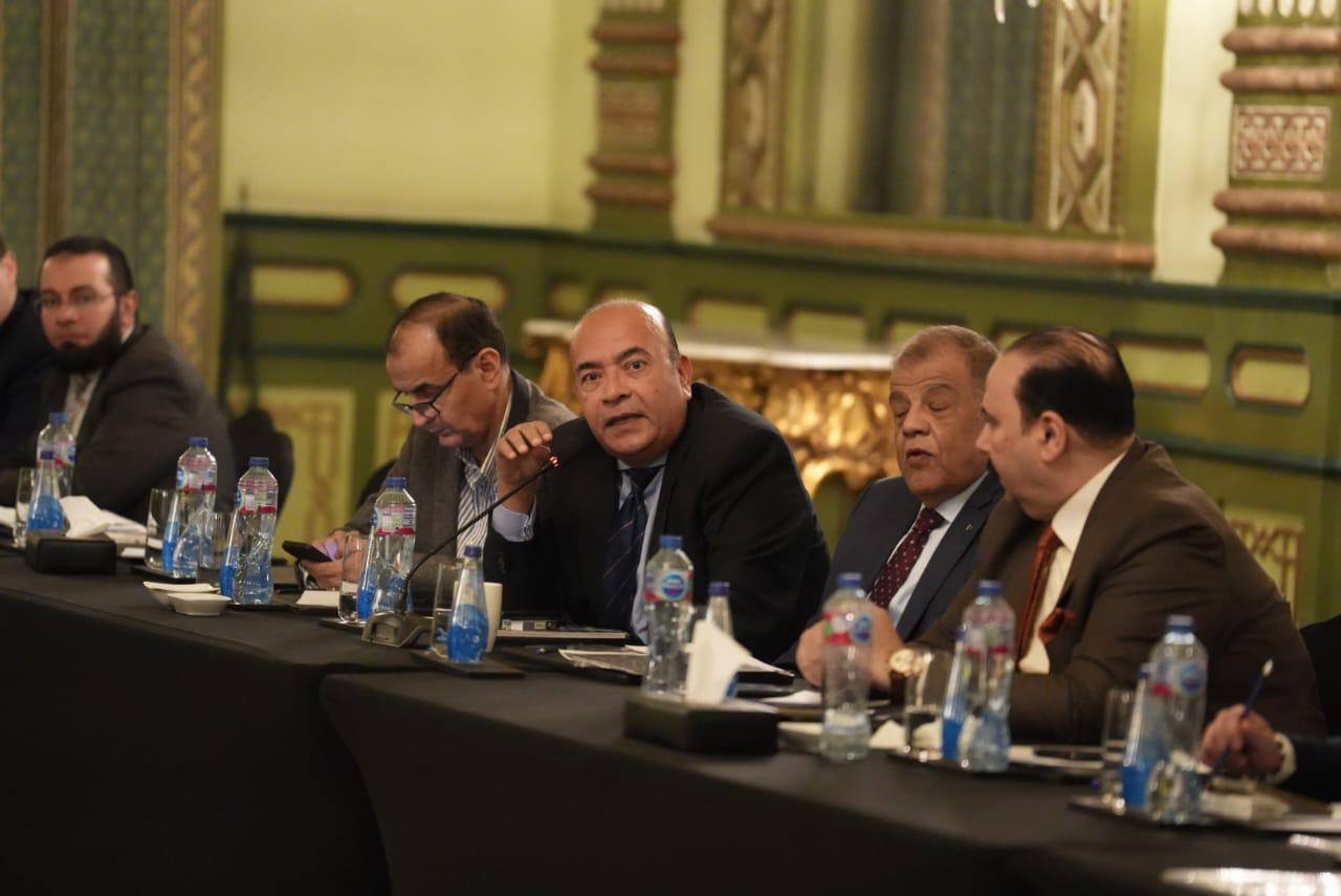 وزير المالية يجتمع مع رئيس وأعضاء الاتحاد العام للغرف السياحية