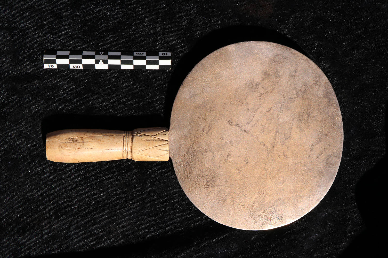 الكشف عن مجموعة من المقابر الصخرية بقبة الهواء بأسوان