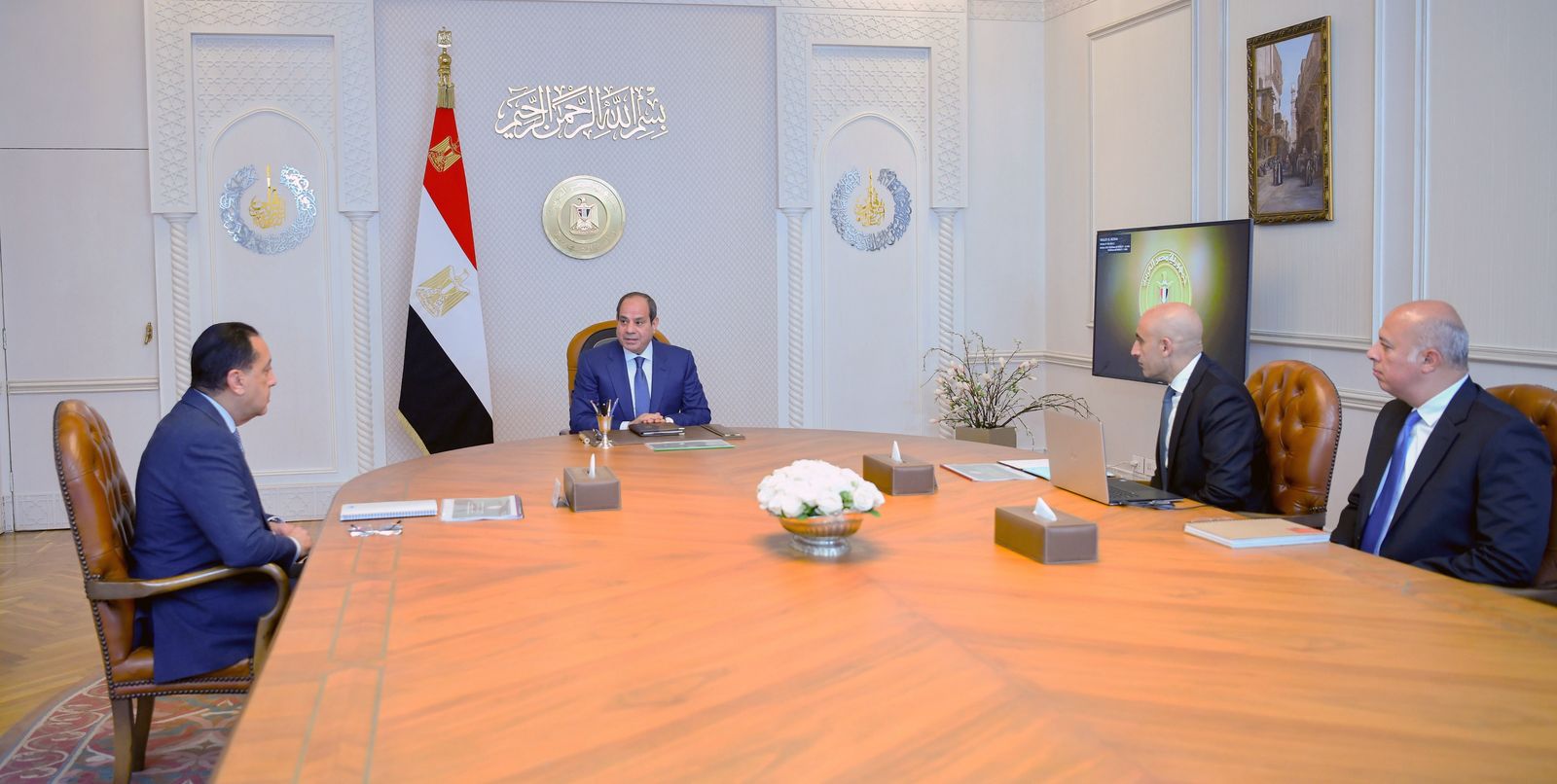 الرئيس السيسي يجتمع مع رئيس الوزراء ووزير التربية والتعليم