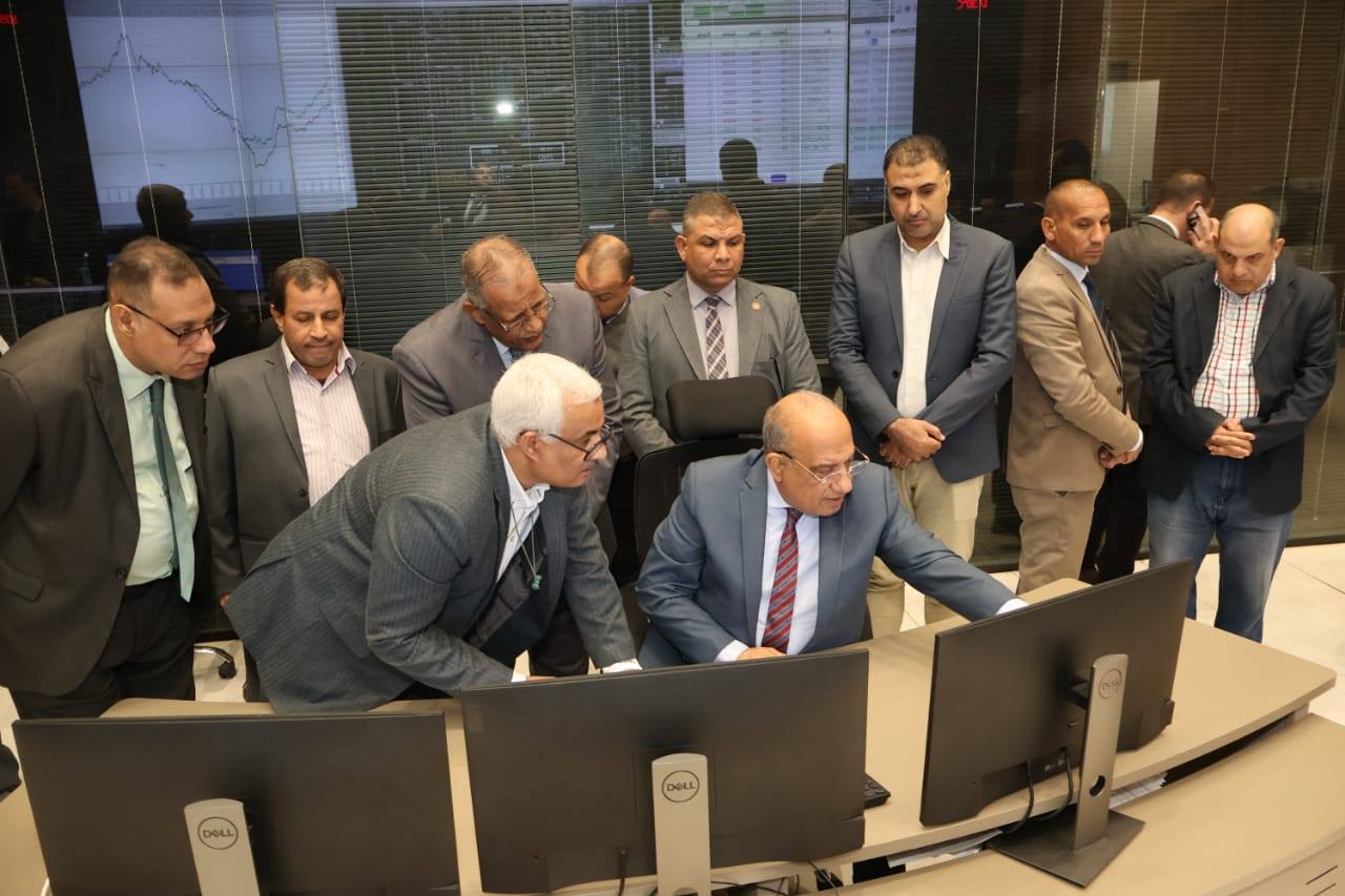 وزير الكهرباء يتفقد المركز القومي للتحكم في الطاقة