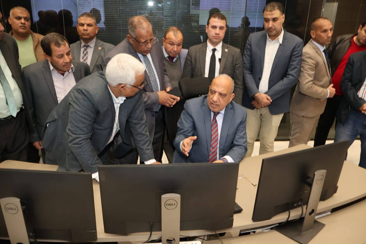 وزير الكهرباء يتفقد المركز القومي للتحكم في الطاقة