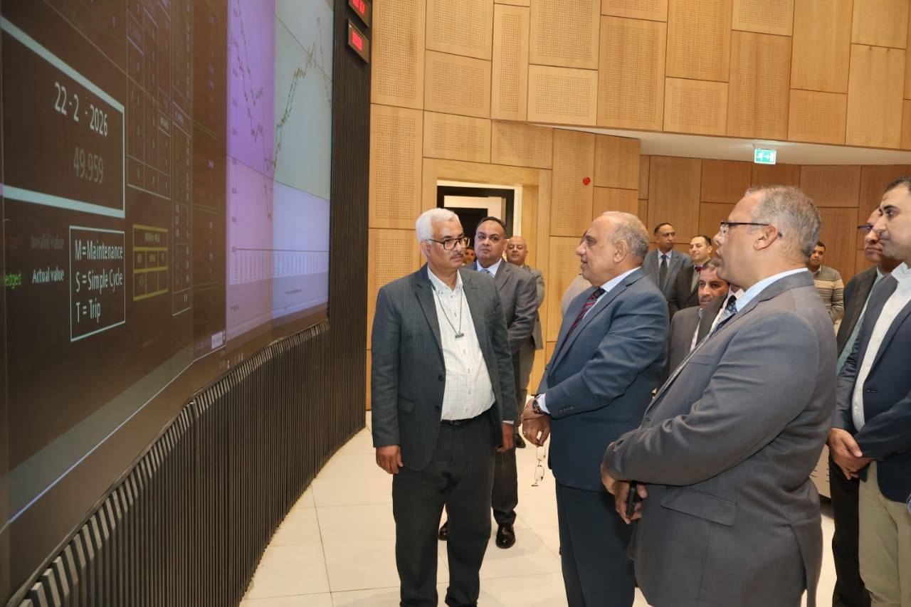 وزير الكهرباء يتفقد المركز القومي للتحكم في الطاقة