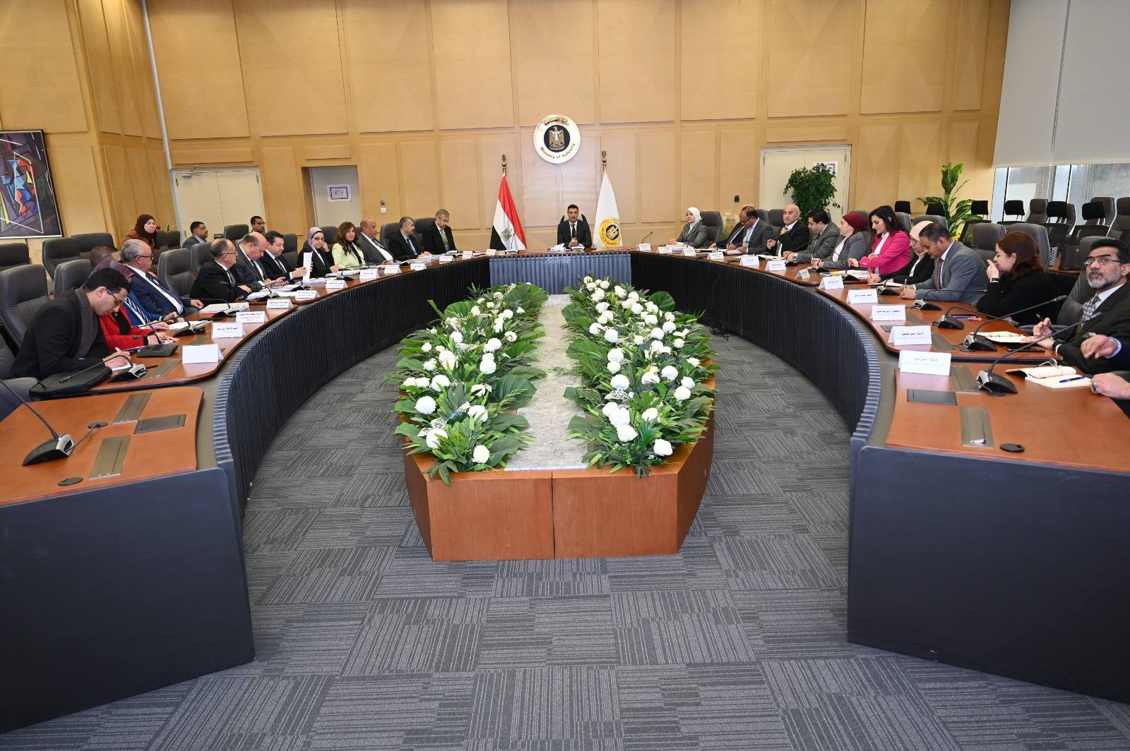 وزير الصناعة يترأس مجلس إدارة مركز تحديث الصناعة