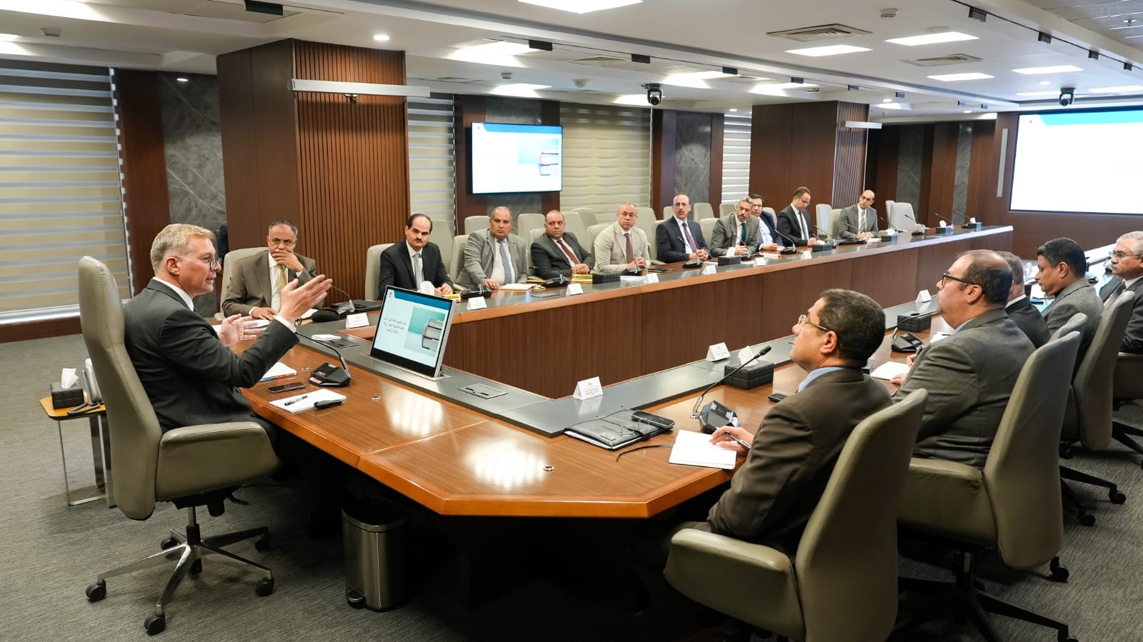 وزير البترول يجتمع مع ممثلي شركات التكنولوجيا والخدمات العالمية العاملة في مصر