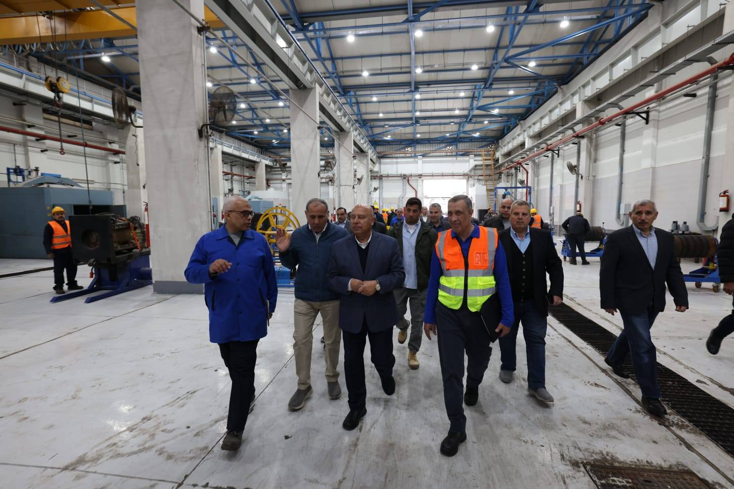 وزير النقل يتفقد ورش إيرماس المتخصصة في عمرة وصيانة جرارات السكك الحديدية