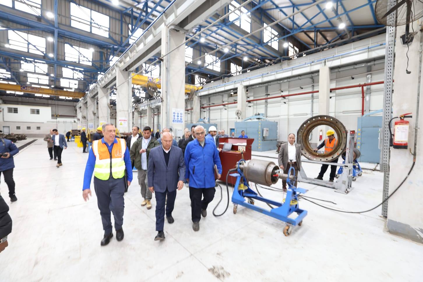 وزير النقل يتفقد ورش إيرماس المتخصصة في عمرة وصيانة جرارات السكك الحديدية