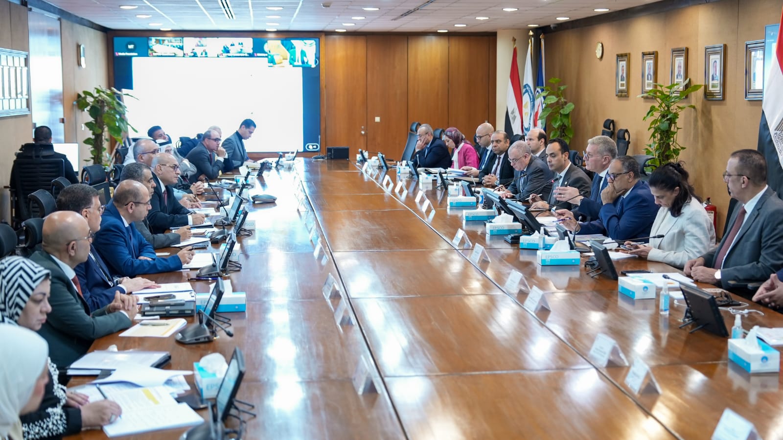 وزير البترول يؤكد على أهمية التكنولوجيا في تعظيم الاستفادة من الفرص البترولية