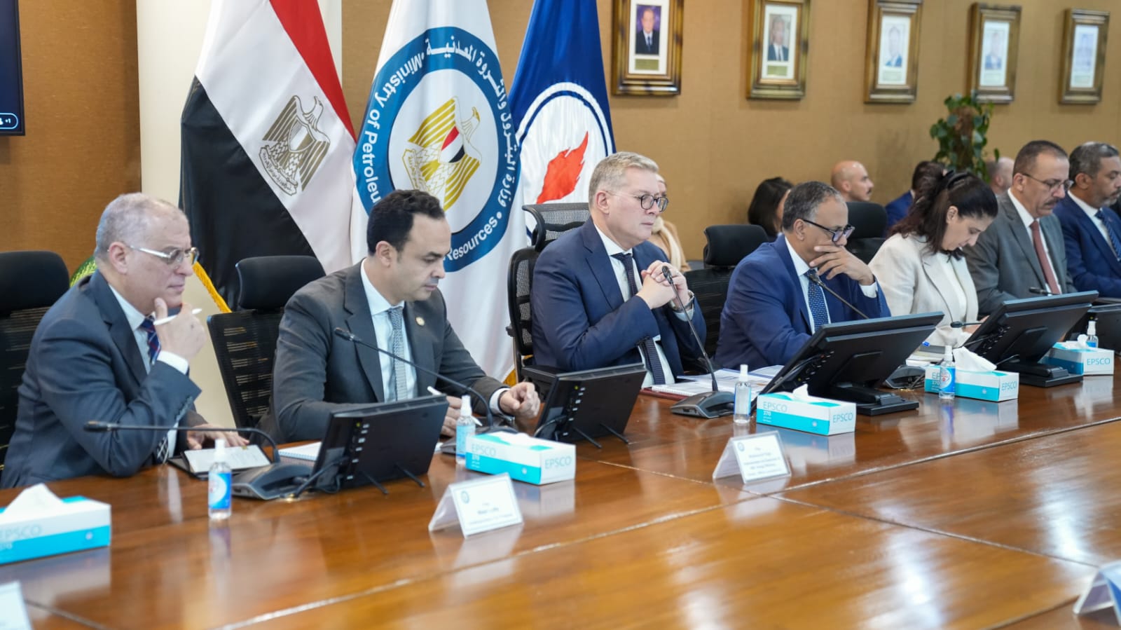 وزير البترول يؤكد على أهمية التكنولوجيا في تعظيم الاستفادة من الفرص البترولية