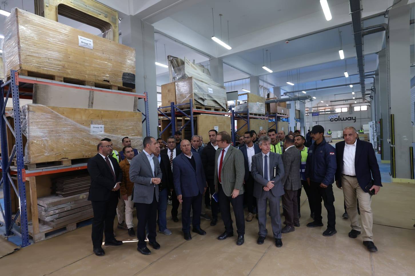 وزير النقل يتفقد ورش كوم أبو راضي وشركة كولواي مصر