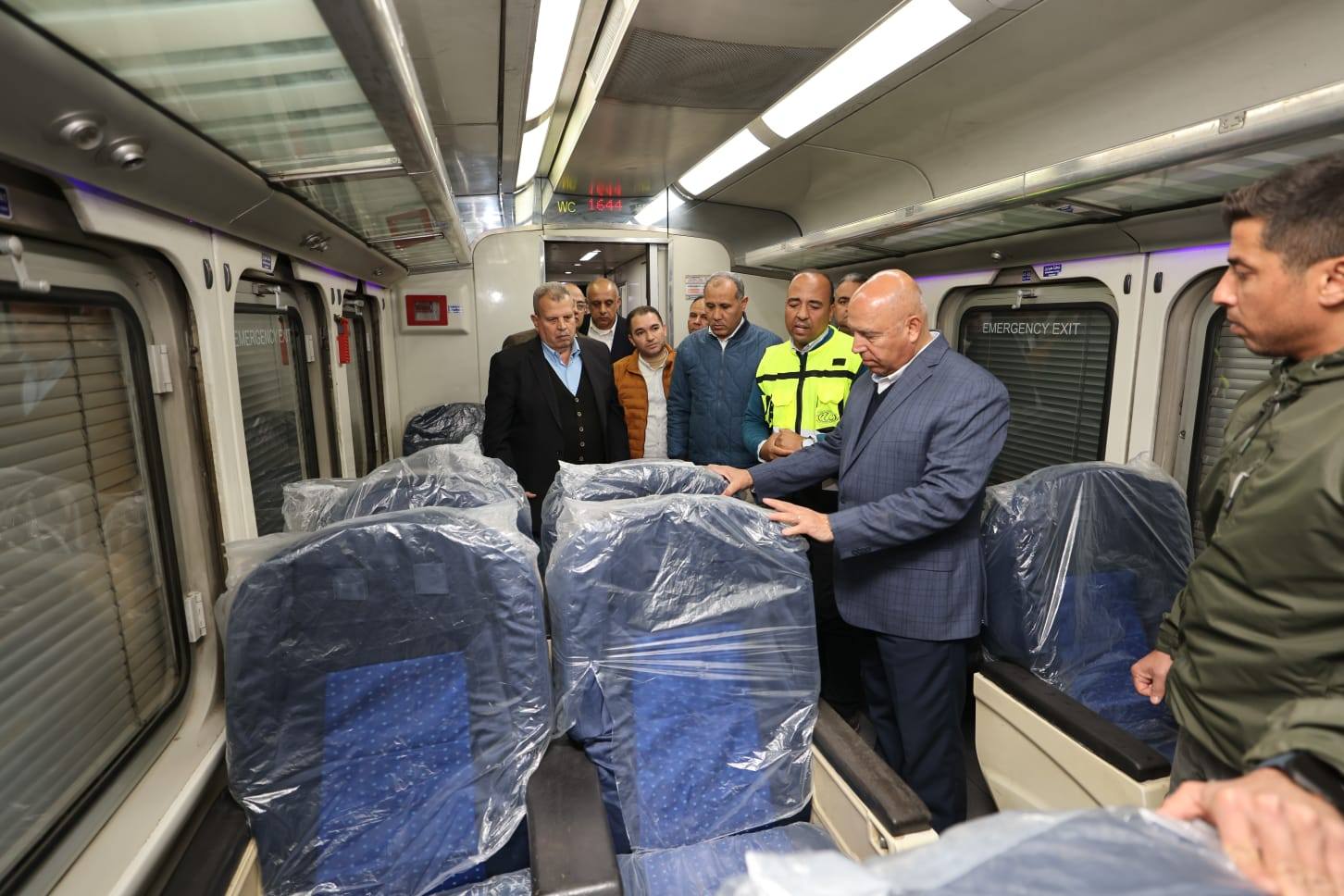 وزير النقل يتفقد ورش كوم أبو راضي وشركة كولواي مصر