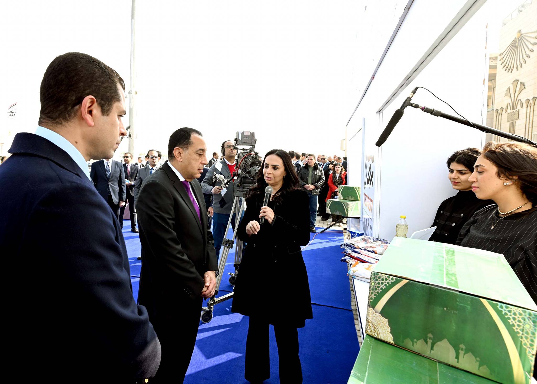 رئيس الوزراء يشهد إطلاق المبادرة الرئاسية أبواب الخير