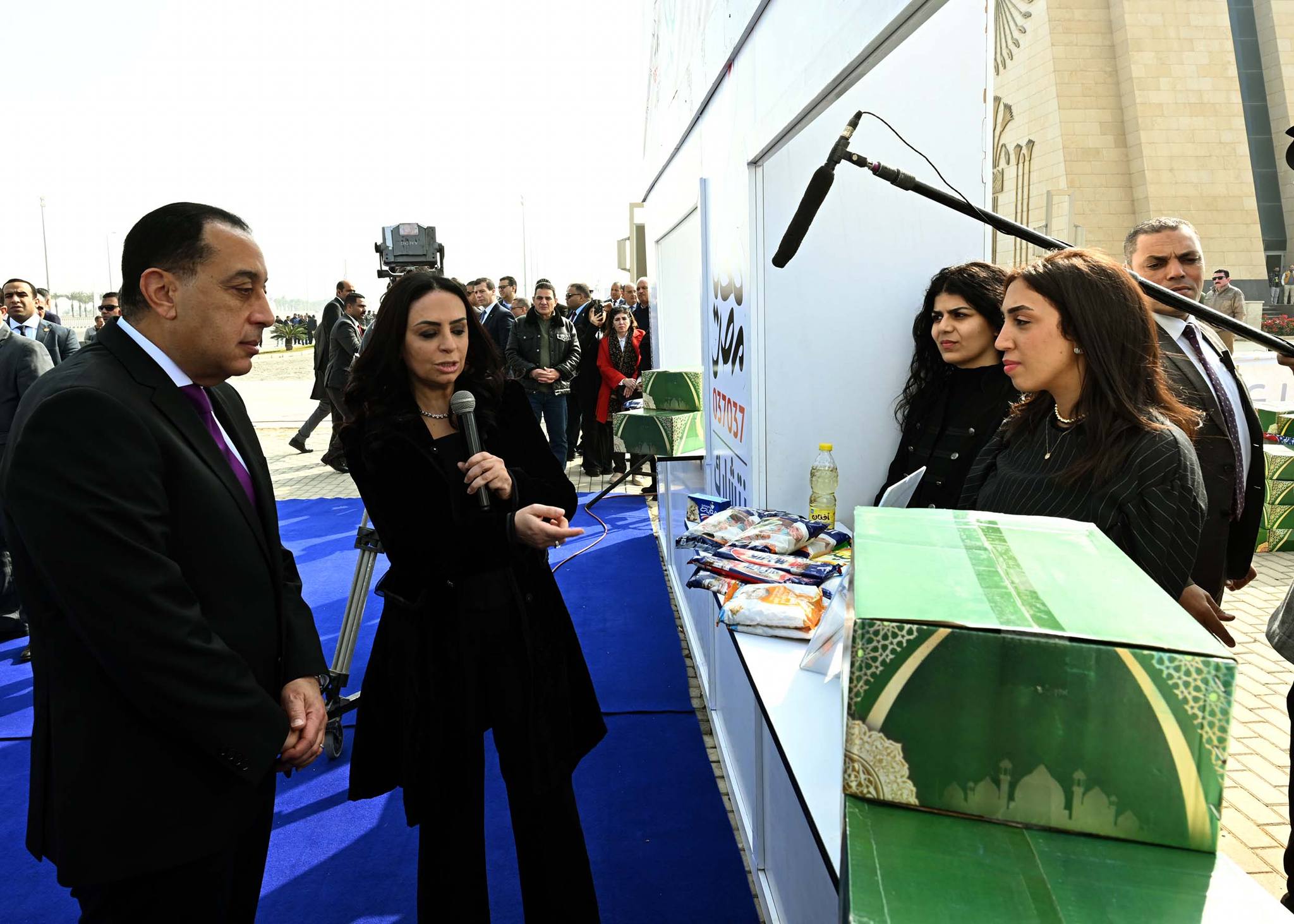 رئيس الوزراء يشهد إطلاق المبادرة الرئاسية أبواب الخير