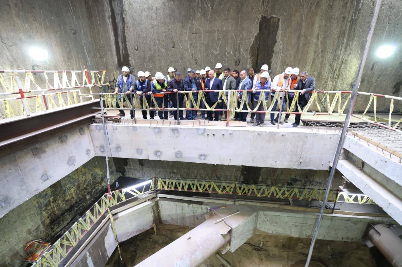 وزير النقل يتفقد محطة الملك الصالح بالخط الرابع للمترو