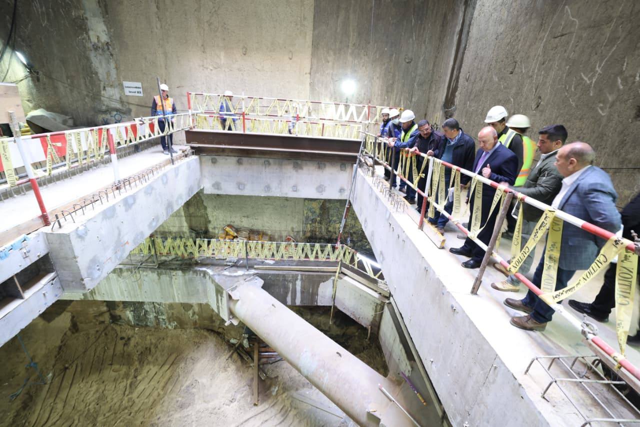 وزير النقل يتفقد محطة الملك الصالح بالخط الرابع للمترو