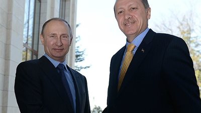 أردوغان وبوتين يبحثان هاتفيا الأوضاع في أوكرانيا وسورية والقرم