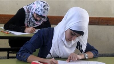 21 لجنة بأسيوط أول يوم لامتحانات طلاب نظام الثانوية العامة القديم