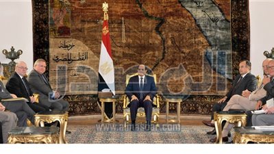 السيسى فى لقائة بوفد مجلس اللوردات البريطانى : مصر عازمة على استكمال خارطة الطريق 