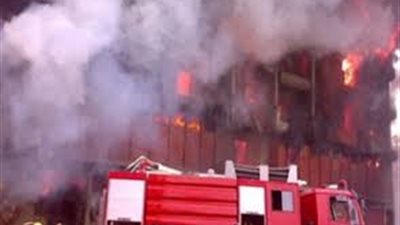 “الحماية المدنية”: عقب سيجارة سبب حريق 14 سيارة بـ “أبراج عثمان” في المعادي