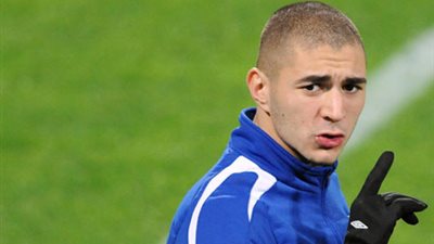 بن زيمة: بوجبا مستواه يتقدم مباراة تلو الأخرى وأتمنى انتقاله إلى مدريد