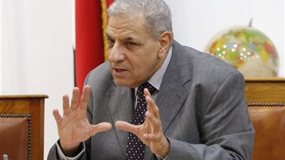 محلب: الرئيس أصدر تعليمات صريحة لمواجهة التهرب الضريبي