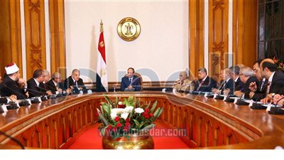 سقوط موظف بمصلحة الضرائب من أحد عقارات شارع قصر العينى