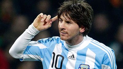 هدف ميسي المتأخر يصعد بالأرجنتين للدور الثاني في كأس العالم