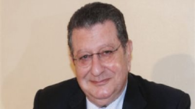 المؤتمر يشيد بقرار الرئيس بالتنازل عن نصف راتبة وثروتة لمصر