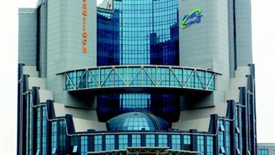 مصدر: الجزائر توافق على توريد خمس شحنات غاز طبيعي مسال لمصر