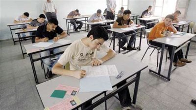 اليوم: طلاب الثانوية العامة يؤدون امتحانات اللغة الأجنبية الثانية والكيمياء