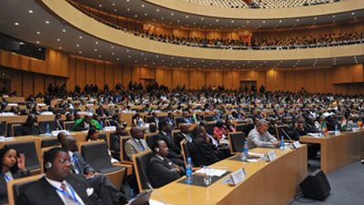 العرب يجبرون وفد إسرائيل على مغادرة قاعة القمة الأفريقية في 