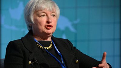 الدولار يتماسك قبل كلمة رئيسة مجلس الاحتياطي وبيانات أمريكية