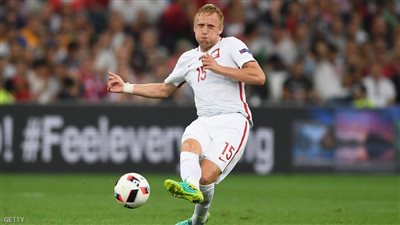 موناكو يدعم دفاعه بالبولندي غليك