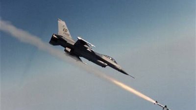 الغارات الاسرائيلية والصواريخ الفلسطينية تشعل حدود قطاع غزة